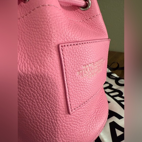 Marc Jacobs The Bucket Bag - Picture 6 of 14